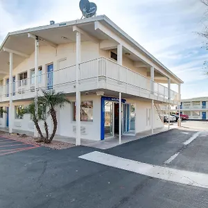 Hotel 6-phoenix, Az - East, Phoenix